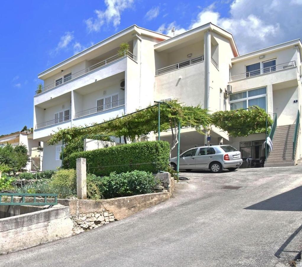 Apartment Lijana Sea View Tučepi Extérieur photo